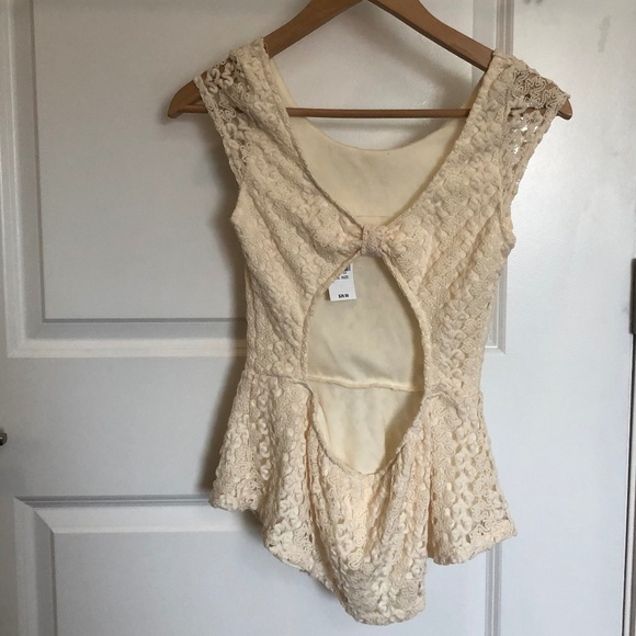 NTW Kirra Lace Peplum Tank Top with Open Back - Picture 7 of 10
